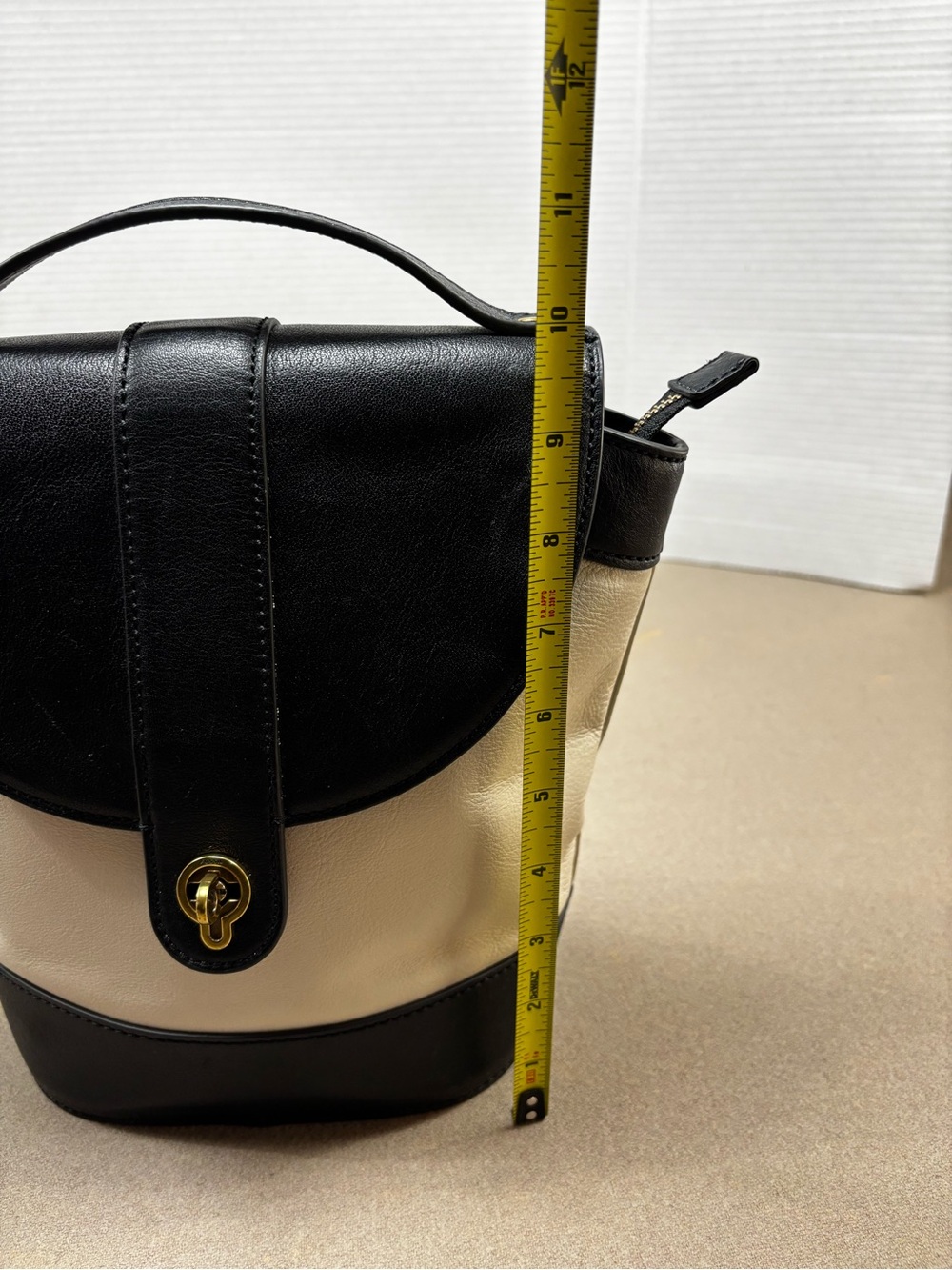 Fossil Colorblock Leather Turnlock Bucket Bag - Picture 11 of 16